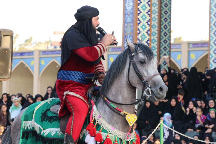 مراسم تعزیه خوانی در امامزاده سید صدرالدین قنبر میبد