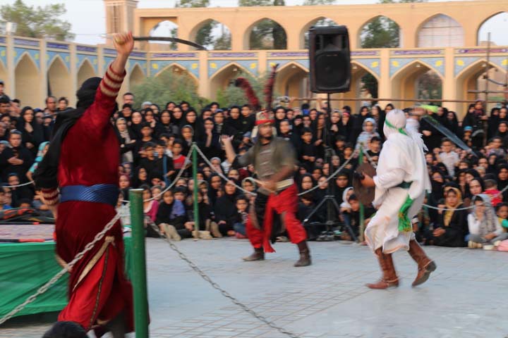 مراسم تعزیه خوانی در امامزاده سید صدرالدین قنبر میبد