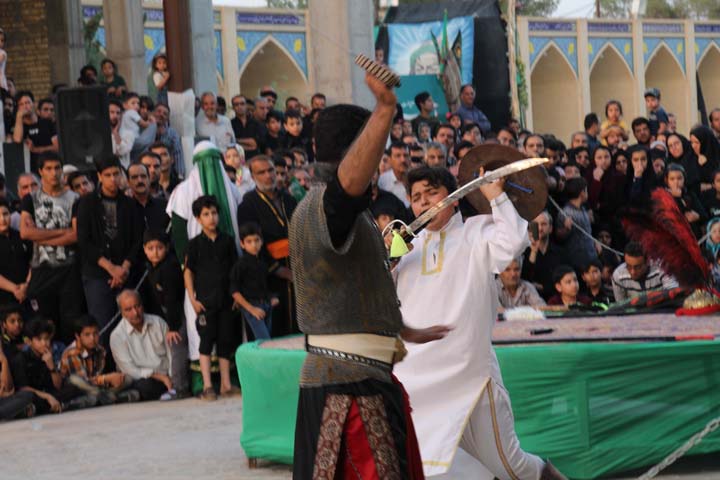 مراسم تعزیه خوانی در امامزاده سید صدرالدین قنبر میبد