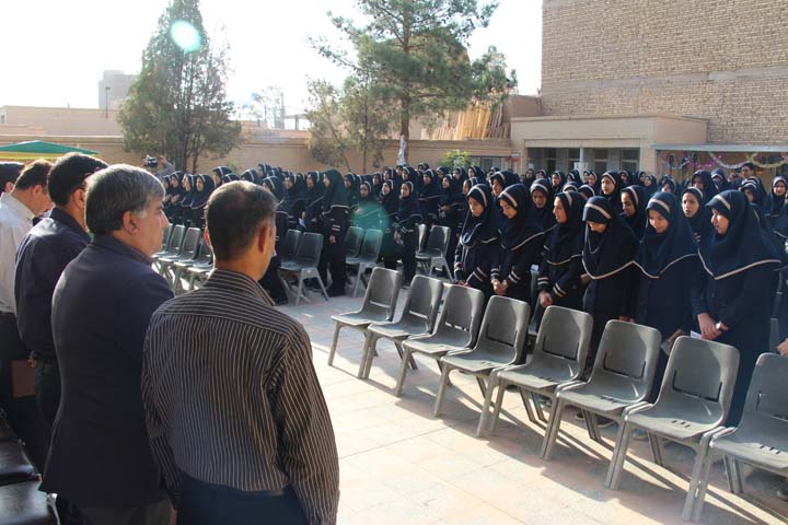 مراسم مهر عاطفه ها در دبیرستان فاطمیه مهرجرد میبد