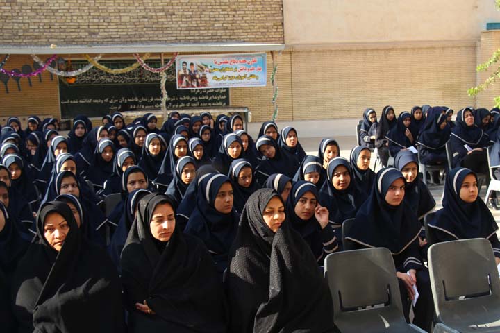 مراسم مهر عاطفه ها در دبیرستان فاطمیه مهرجرد میبد
