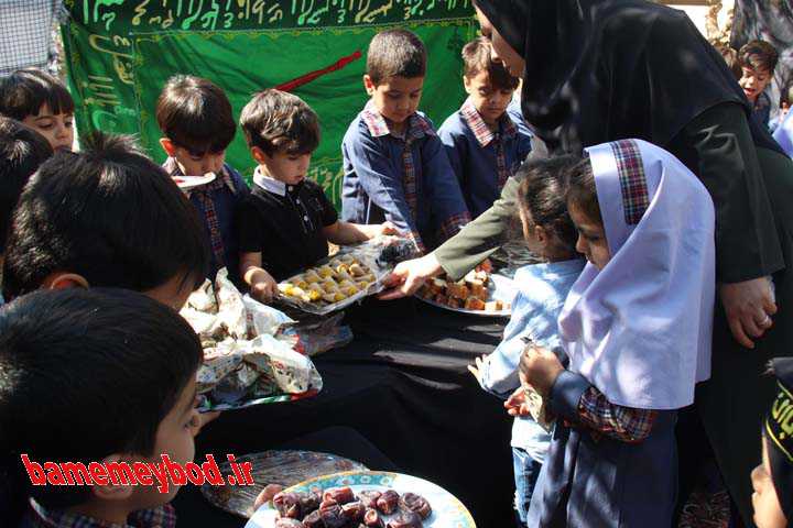 برپایی موکب عزاداری در مهد کودک صدف میبد