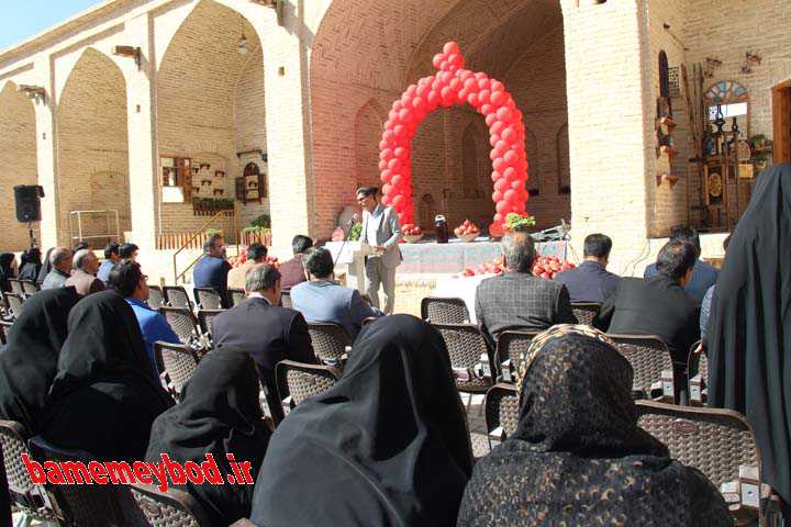 برگزاری جشنواره انار میخوش در میبد 