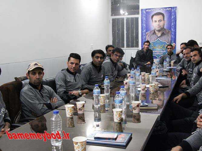 اولین دوره آموزش مربیگری فوتبال ایران در میبد 