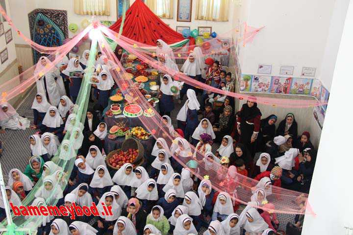 شب یلدای مهدوی و قرآنی در مدرسه مهر ایران زمین 