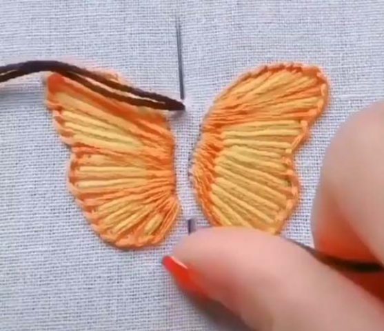 گلدوزی پروانه